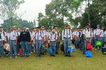 KEGIATAN LDKS SMK PONCOL 2025, MELATIH KEDISIPLINAN, KEBERANIAN, DAN KARAKTER SISWA MELALUI PROGRAM LATIHAN KEDISIPLINAN SISWA DI VILLA KAMPUNG JAWA BOGOR