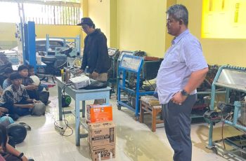 Siswa Kelas 10 TKR SMK Poncol Jakarta Ikuti Pelatihan Cat Semprot AutoGard Premium Spray Paint